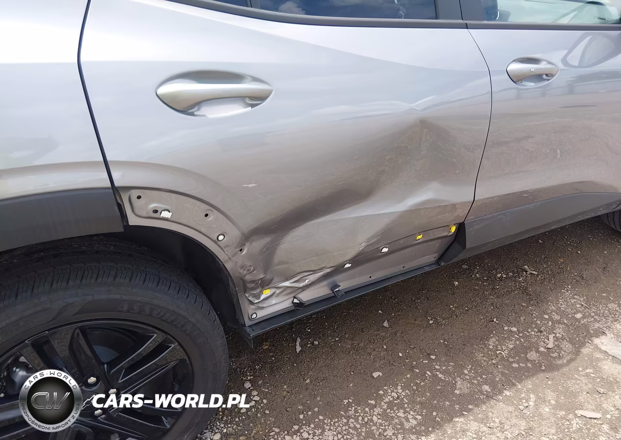 2025 Chevrolet Trax Activ VIN:KL77LKEP1SC259022 - 6