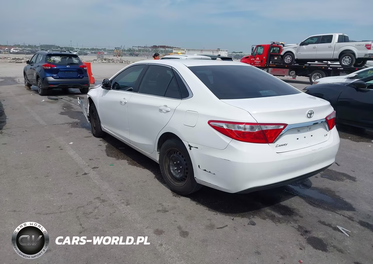 2016 Toyota Camry Le VIN:4T1BF1FK3GU219863 - 3