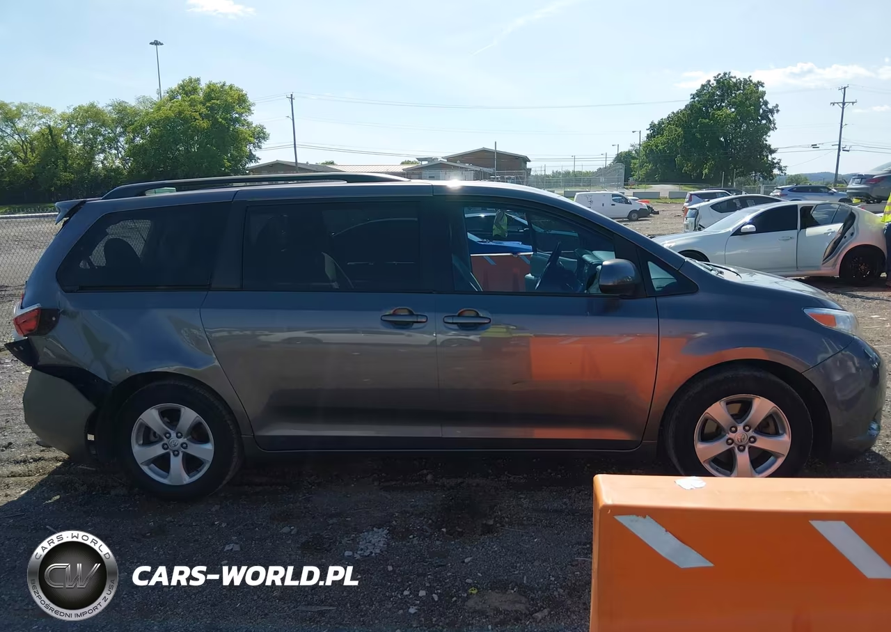 2017 Toyota Sienna Le 8 Passenger VIN:5TDKZ3DC3HS778239 - 12