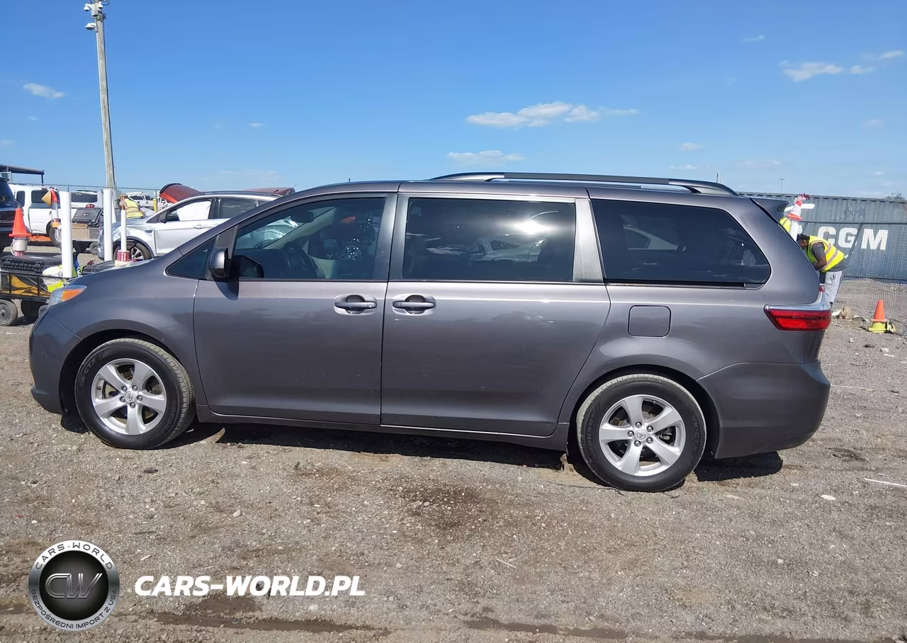 2017 Toyota Sienna Le 8 Passenger VIN:5TDKZ3DC3HS778239 - 13
