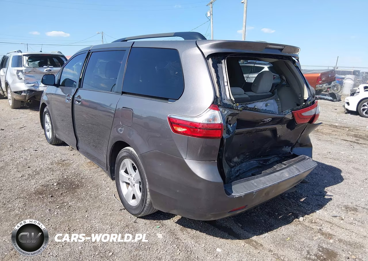 2017 Toyota Sienna Le 8 Passenger VIN:5TDKZ3DC3HS778239 - 3