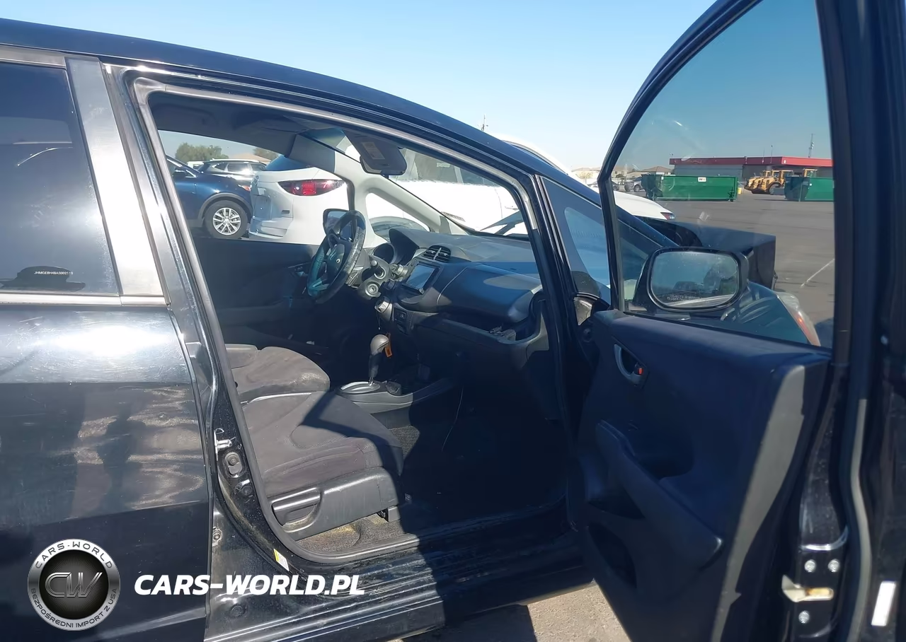 2010 Honda Fit Sport VIN:JHMGE8H48AS002119 - 5