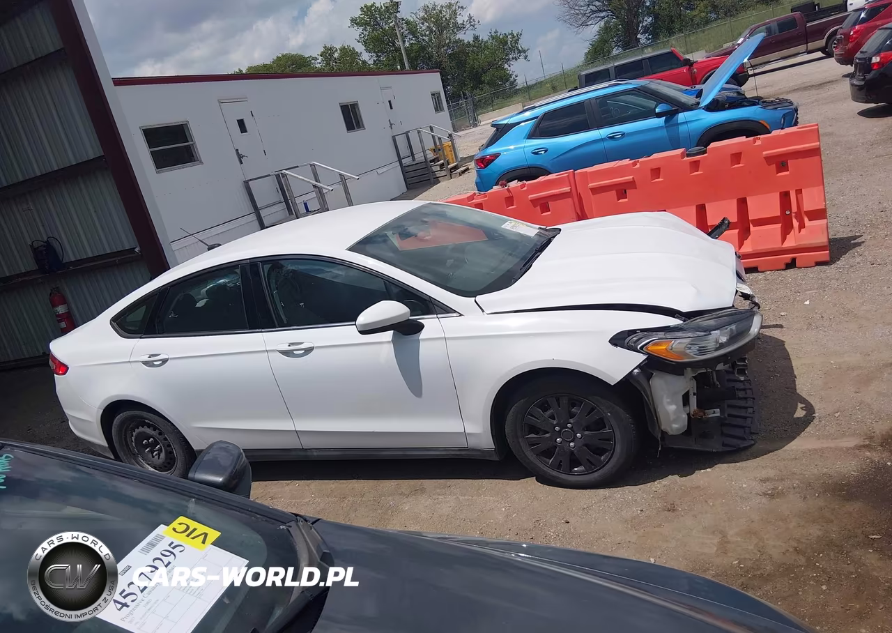 2013 Ford Fusion S VIN:3FA6P0G7XDR348764 - 14