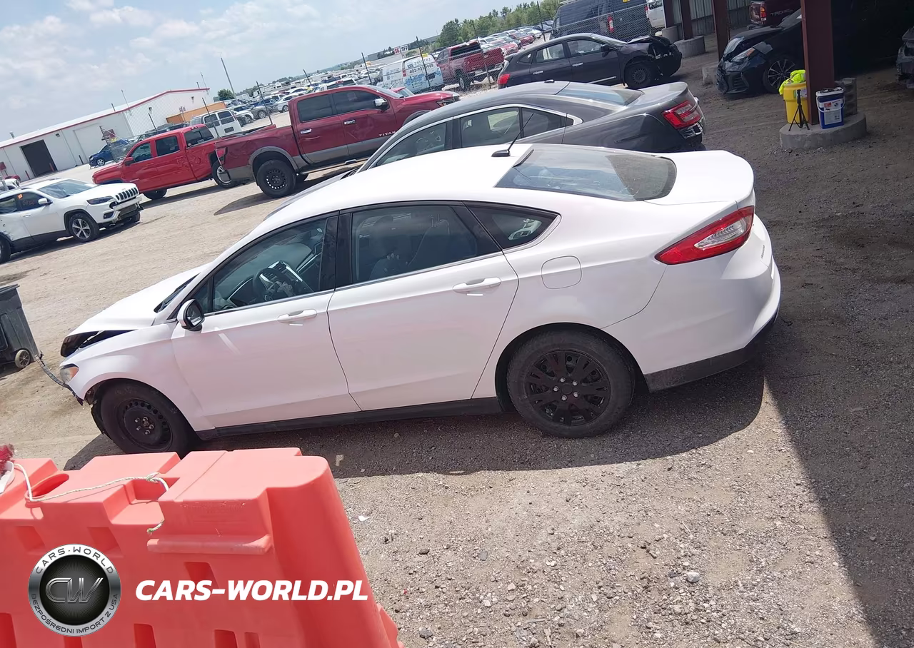 2013 Ford Fusion S VIN:3FA6P0G7XDR348764 - 15