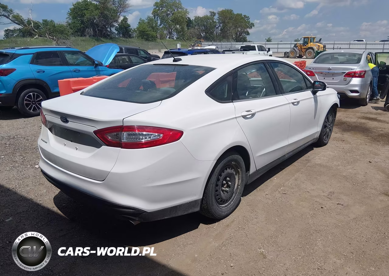 2013 Ford Fusion S VIN:3FA6P0G7XDR348764 - 4