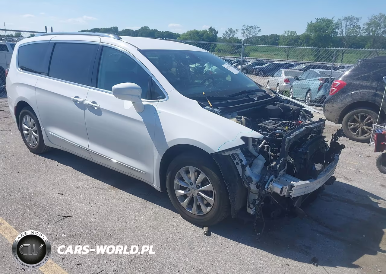 2019 Chrysler Pacifica Touring L – zdjęcie 1 z 16