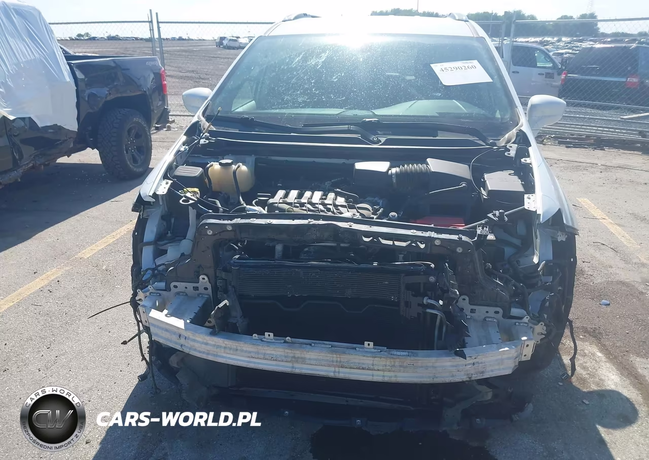 2019 Chrysler Pacifica Touring L VIN:2C4RC1BG4KR540054 - 6
