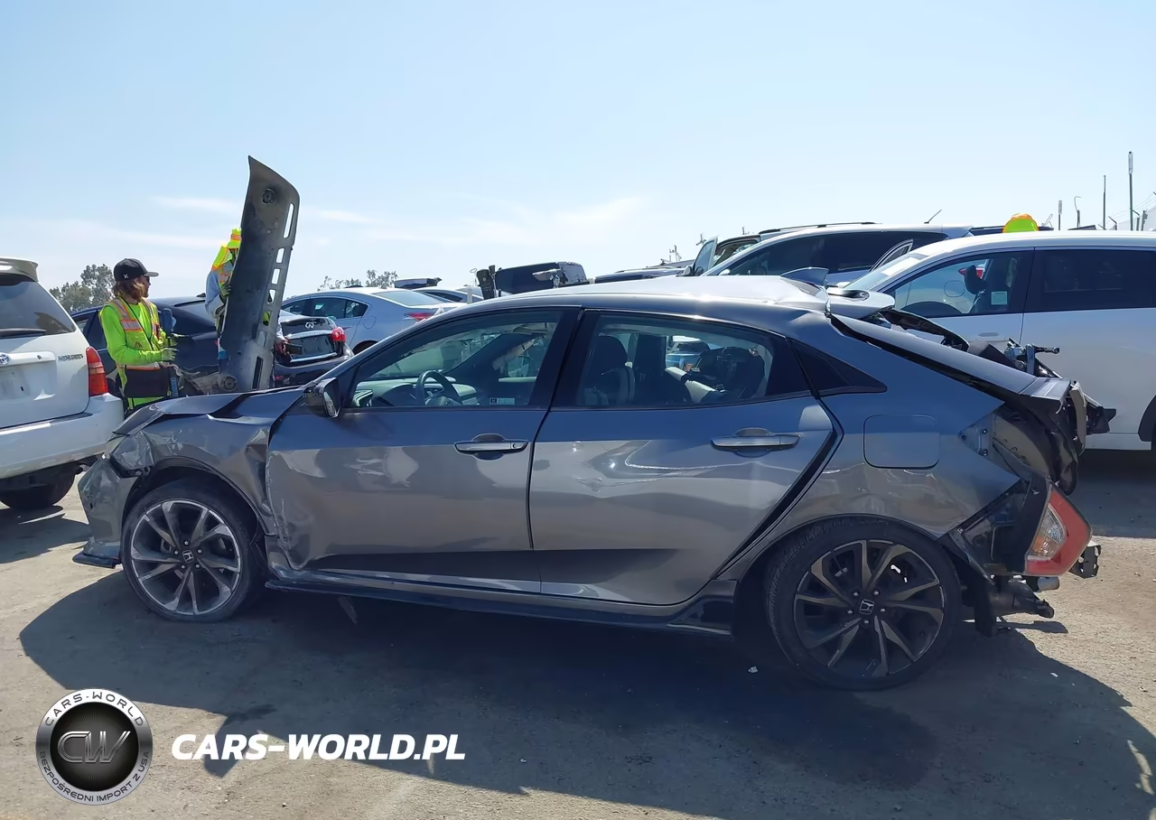 2018 Honda Civic Sport VIN:SHHFK7H40JU413669 - 14