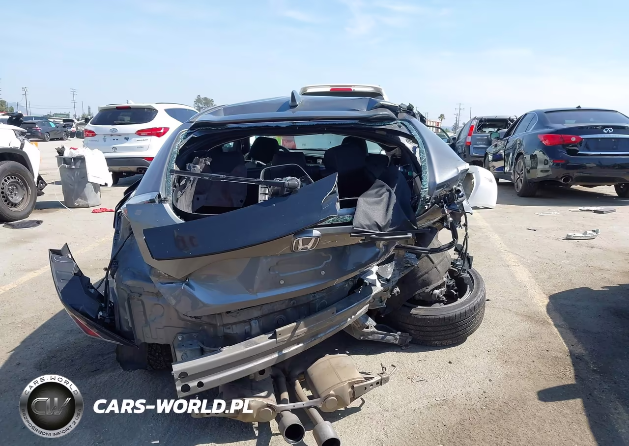 2018 Honda Civic Sport VIN:SHHFK7H40JU413669 - 16