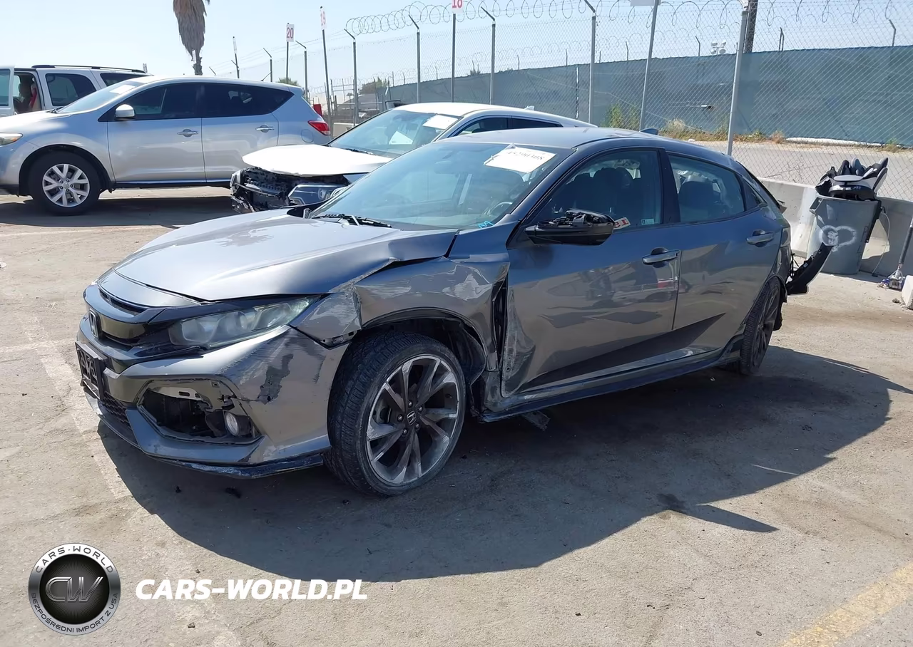 2018 Honda Civic Sport VIN:SHHFK7H40JU413669 - 2