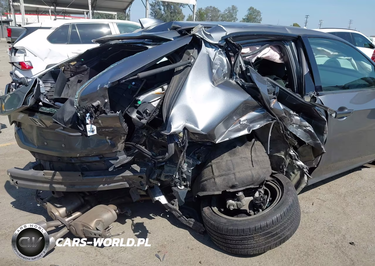 2018 Honda Civic Sport VIN:SHHFK7H40JU413669 - 6