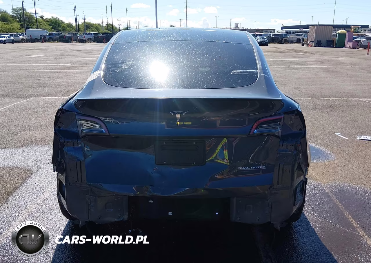 2022 Tesla Model Y Performance Dual Motor All-Wheel Drive VIN:7SAYGDEF8NF407739 - 17