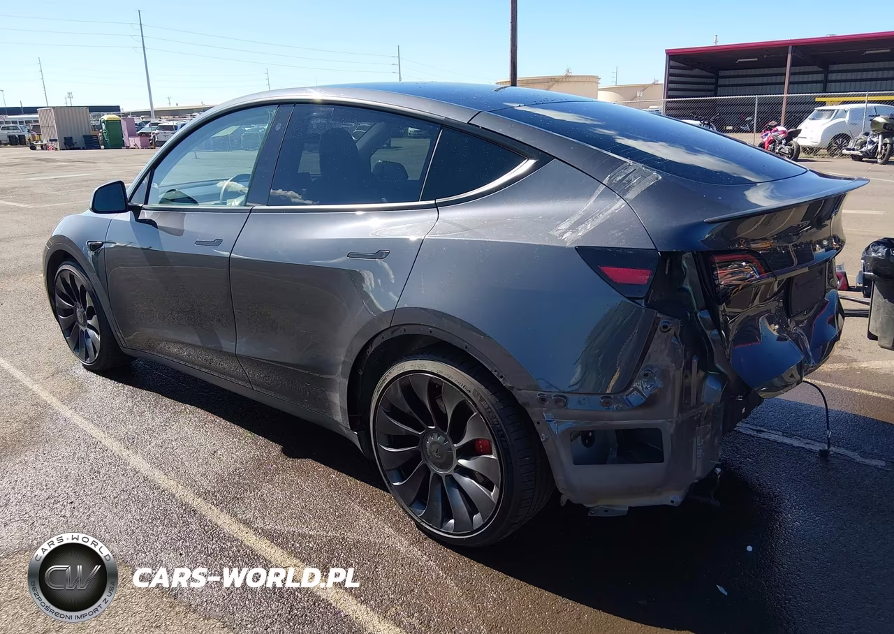 2022 Tesla Model Y Performance Dual Motor All-Wheel Drive VIN:7SAYGDEF8NF407739 - 3