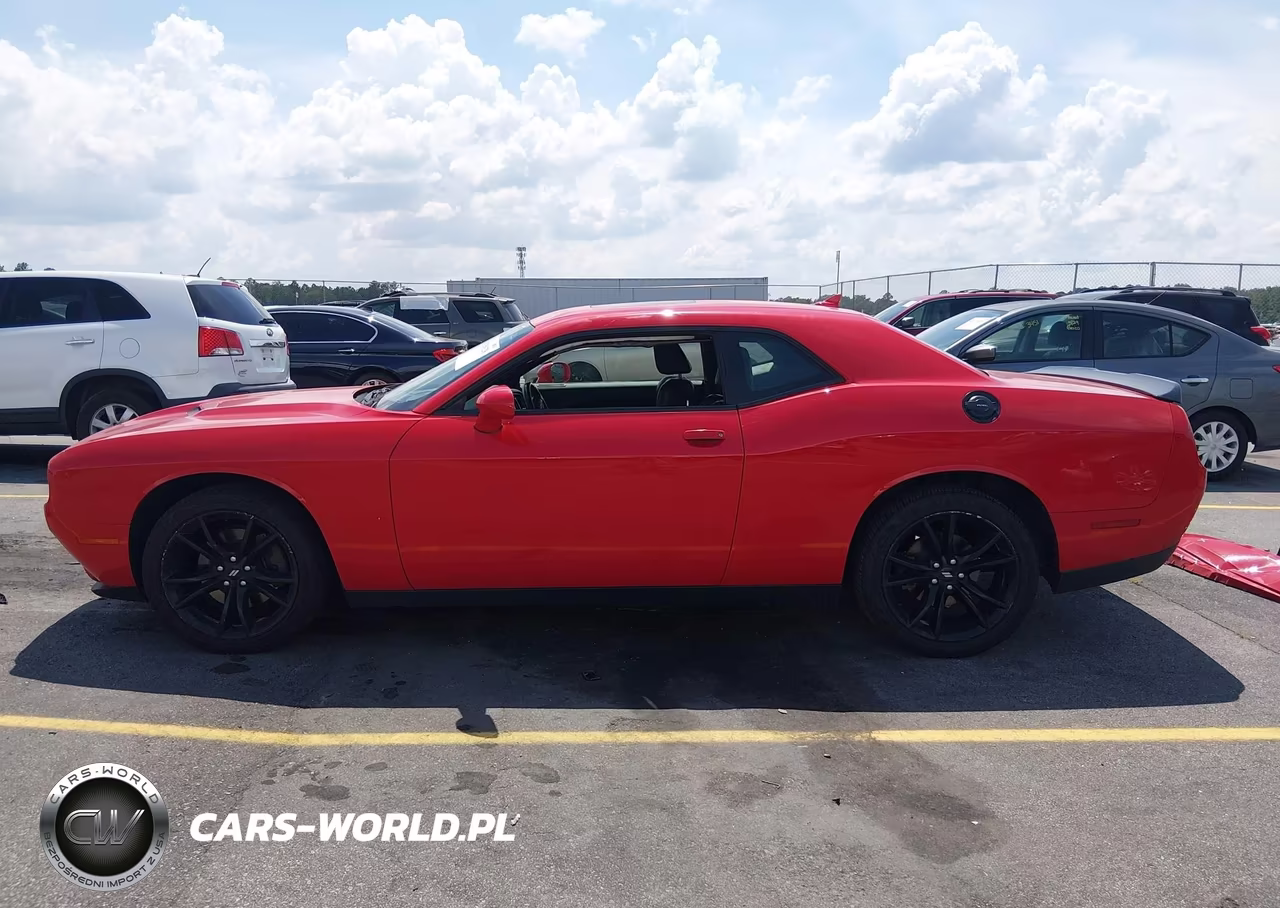 2018 Dodge Challenger Sxt Plus VIN:2C3CDZAGXJH251885 - 15