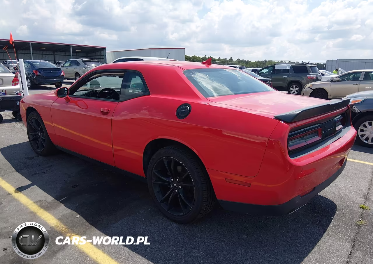 2018 Dodge Challenger Sxt Plus VIN:2C3CDZAGXJH251885 - 3