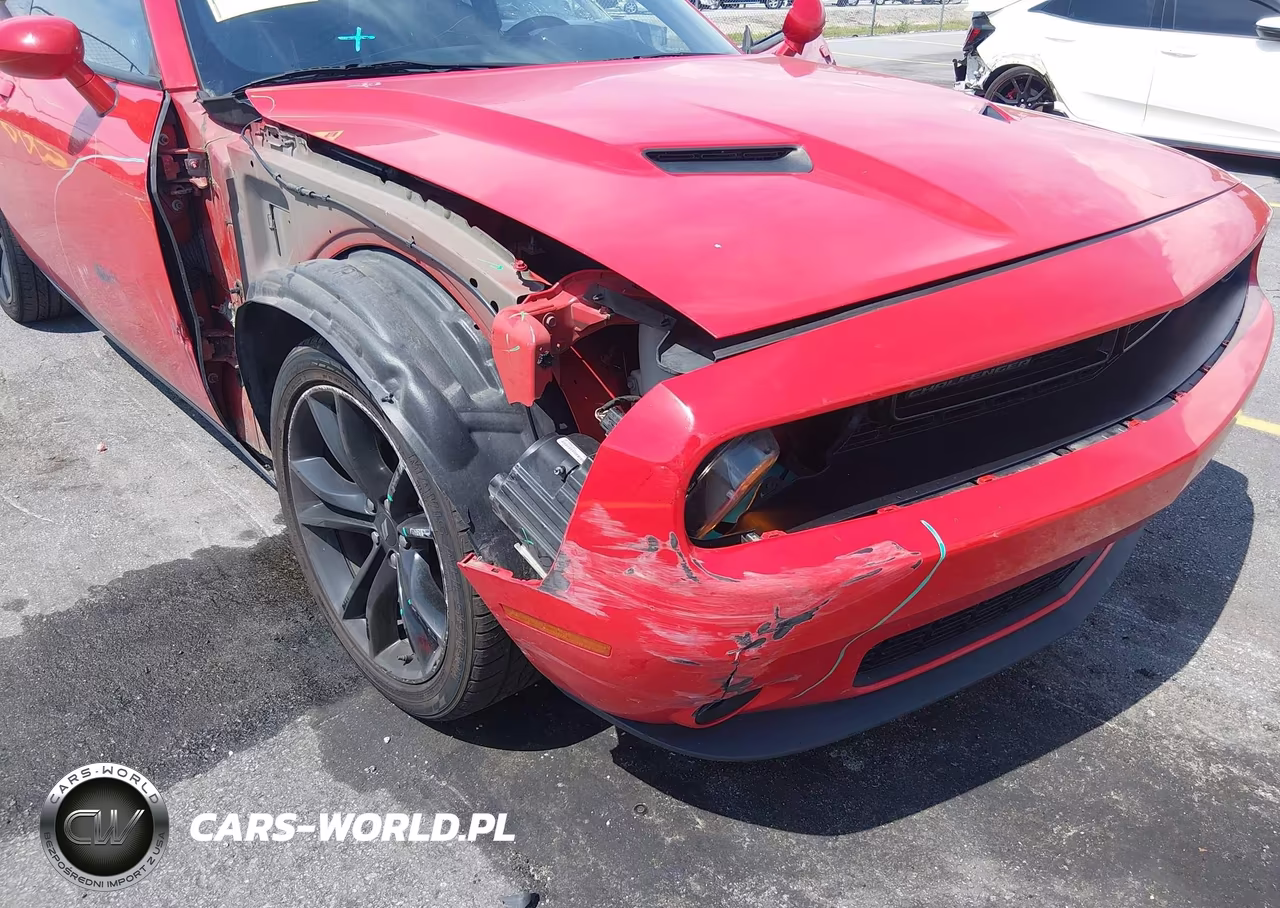 2018 Dodge Challenger Sxt Plus VIN:2C3CDZAGXJH251885 - 6