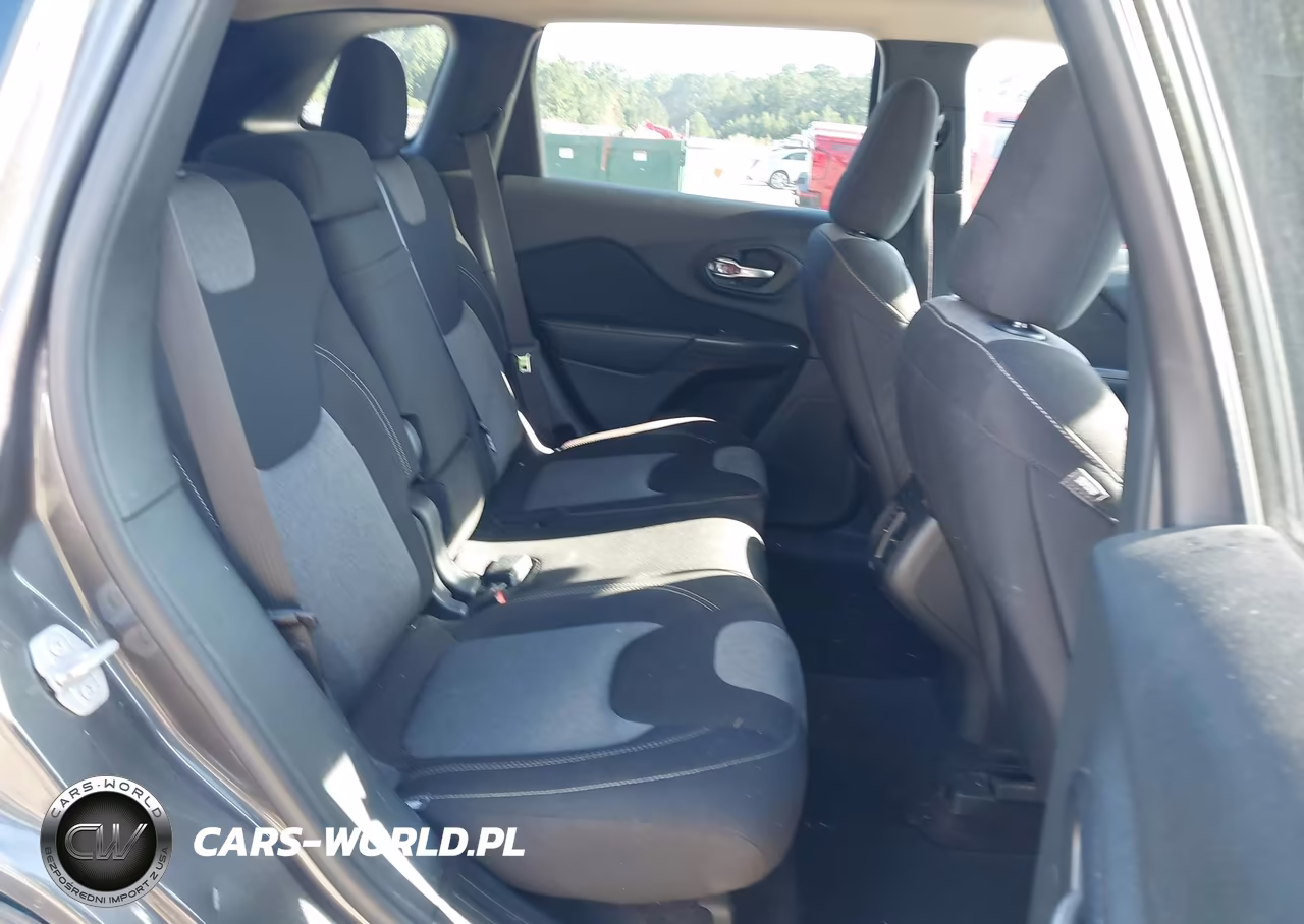 2017 Jeep Cherokee Altitude Fwd VIN:1C4PJLAS8HW548110 - 8