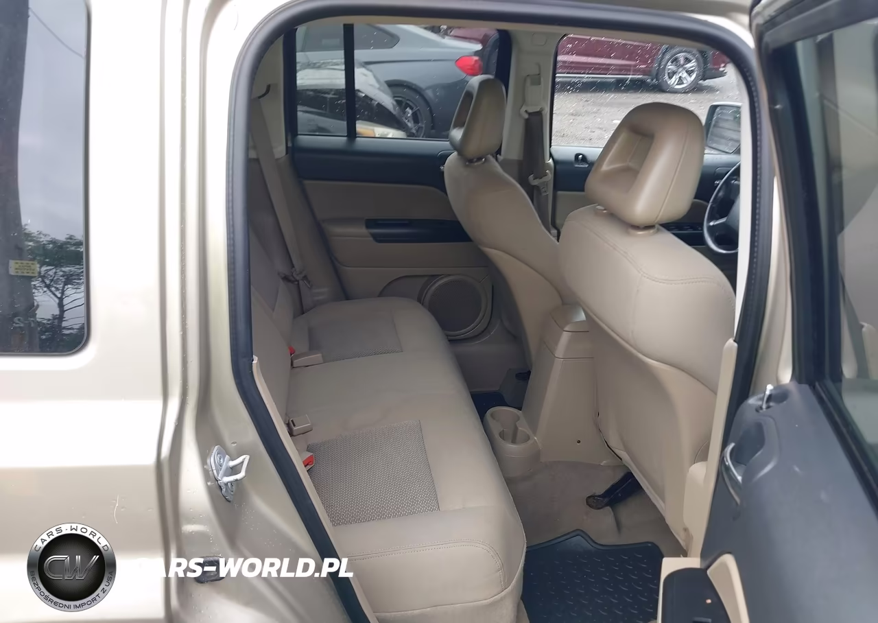 2009 Jeep Patriot Sport VIN:1J4FT28B39D147237 - 8