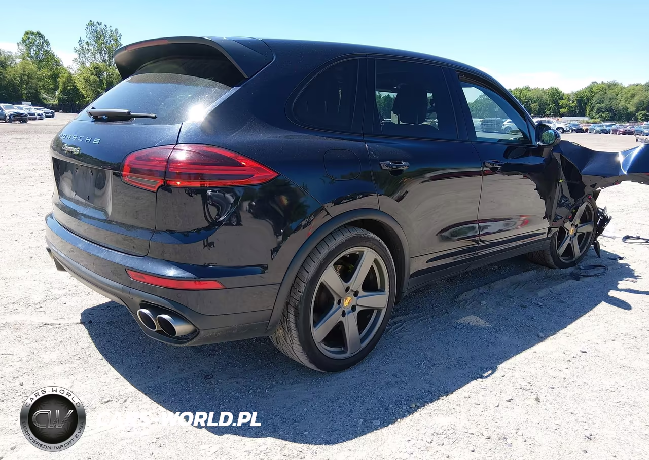 2017 Porsche Cayenne E-Hybrid S Platinum Edition VIN:WP1AE2A25HLA75271 - 4