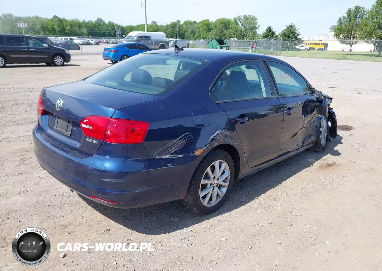 2012 Volkswagen Jetta 2.5L Se VIN:3VWDX7AJ8CM469879 - 4