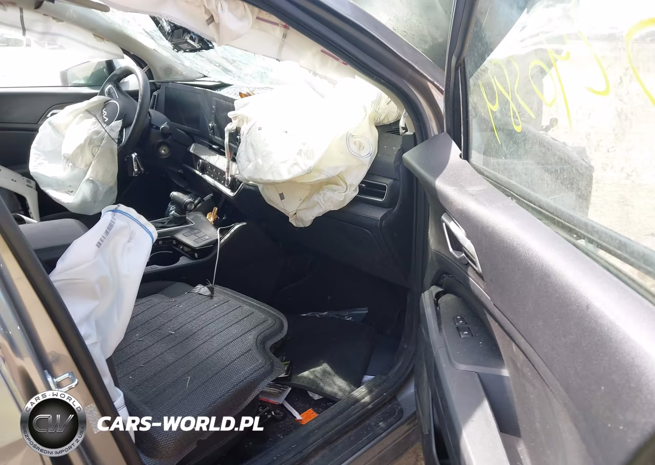 2025 Kia Sportage Lx VIN:KNDPUCDF8S7401079 - 5