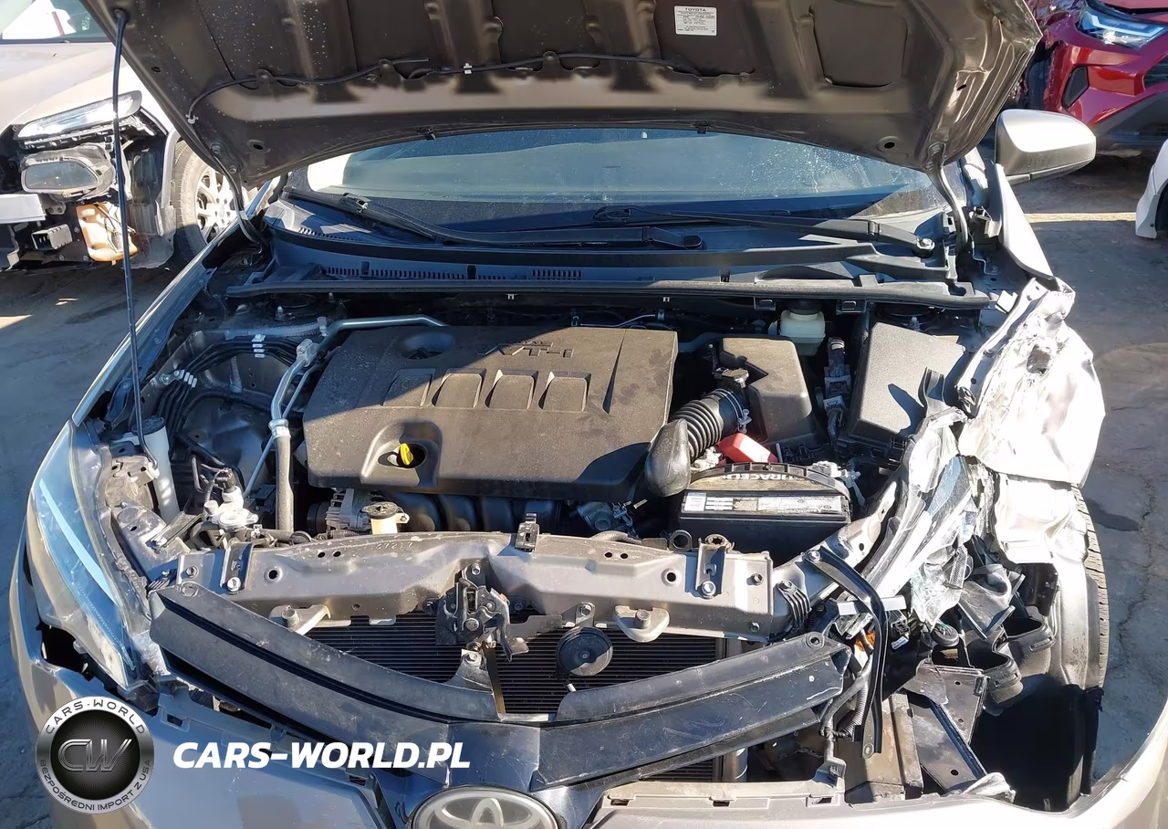 2018 Toyota Corolla Le VIN:5YFBURHE0JP812584 - 10