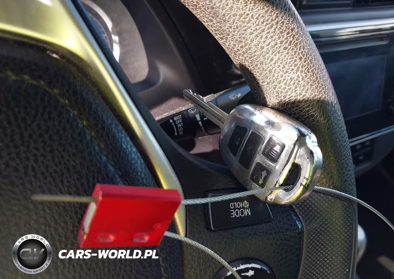 2018 Toyota Corolla Le VIN:5YFBURHE0JP812584 - 11