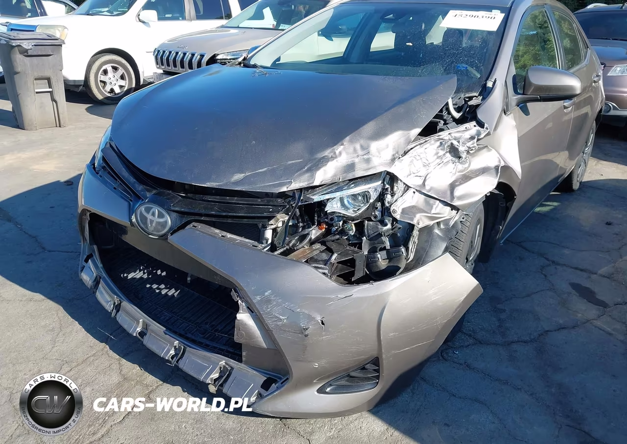 2018 Toyota Corolla Le VIN:5YFBURHE0JP812584 - 6
