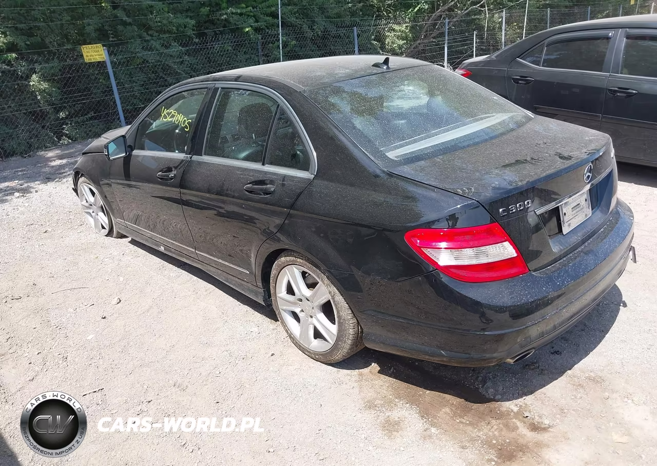 2011 Mercedes-Benz C 300 Sport 4Matic VIN:WDDGF8BB1BF541025 - 3