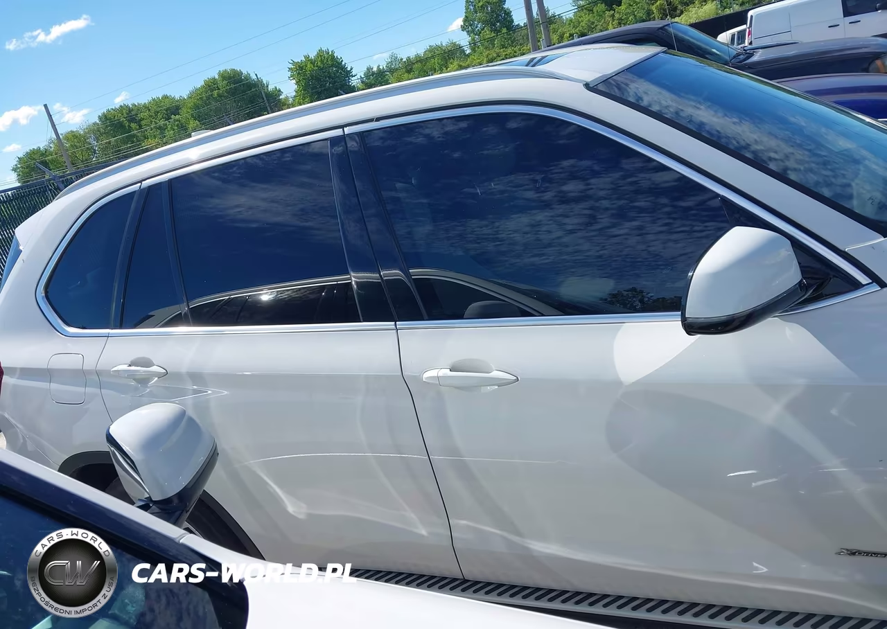 2017 BMW X5 xDrive35I VIN:5UXKR0C59H0U52867 - 13