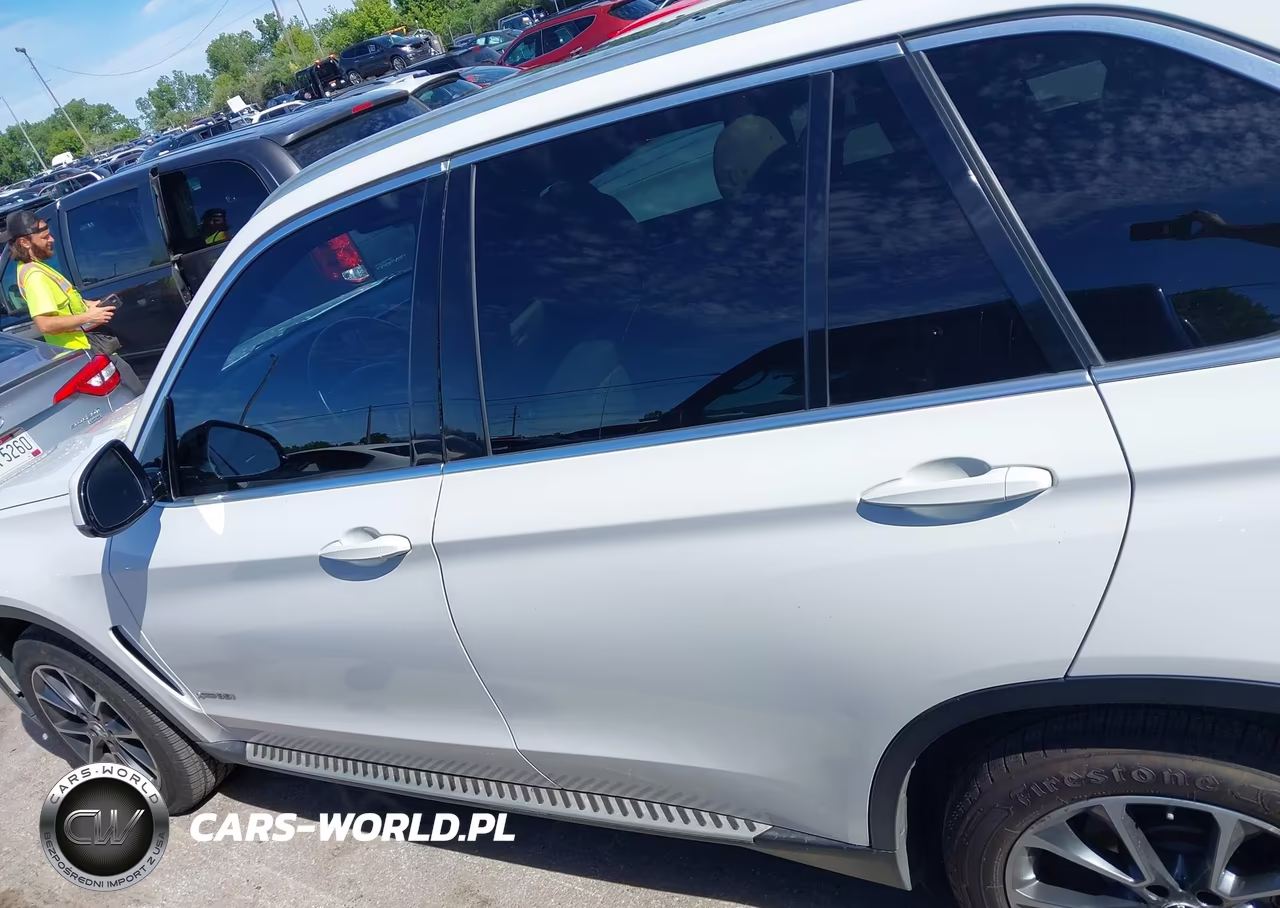 2017 BMW X5 xDrive35I VIN:5UXKR0C59H0U52867 - 14