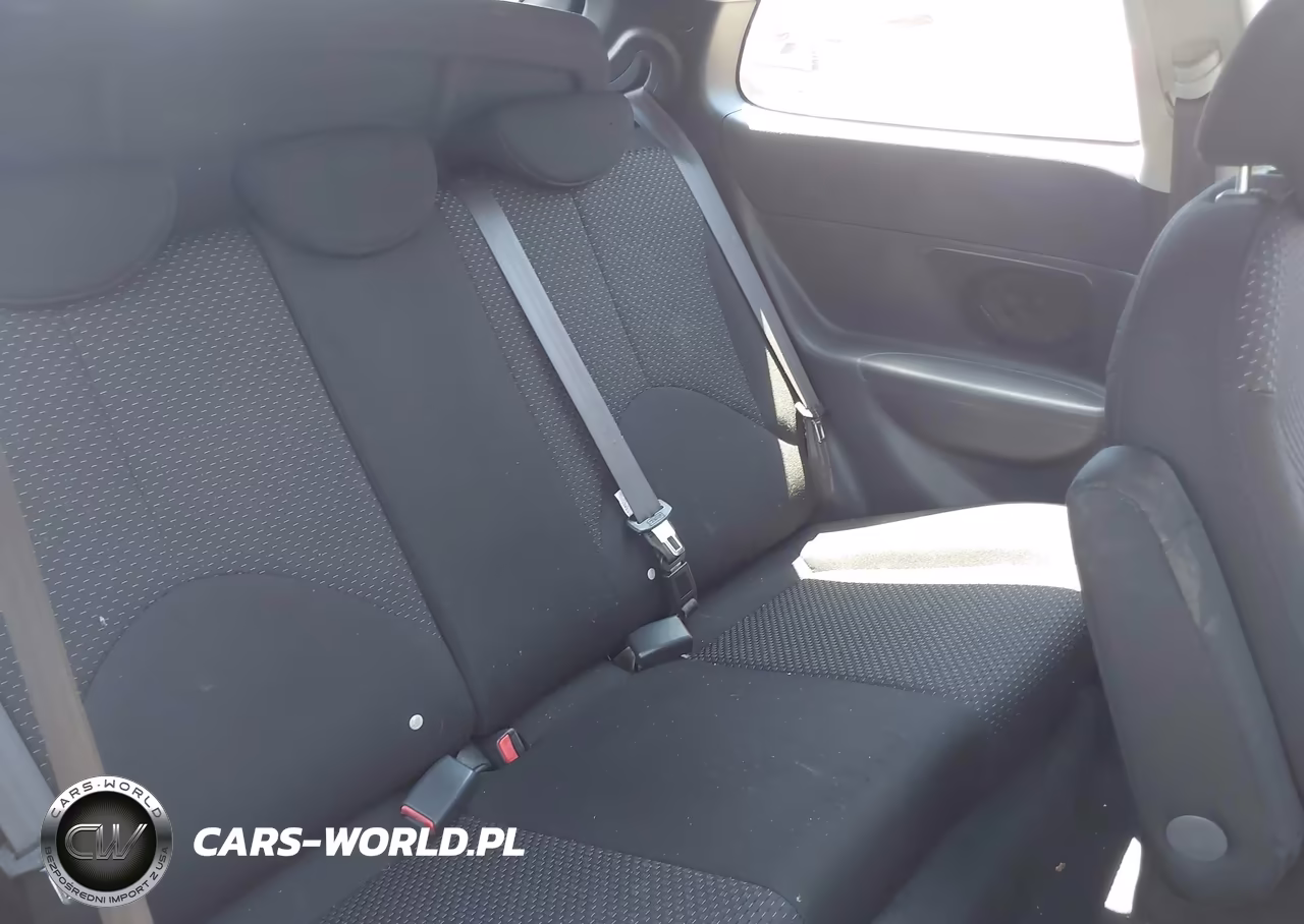 2009 Hyundai Accent Se VIN:KMHCN36C69U118783 - 8