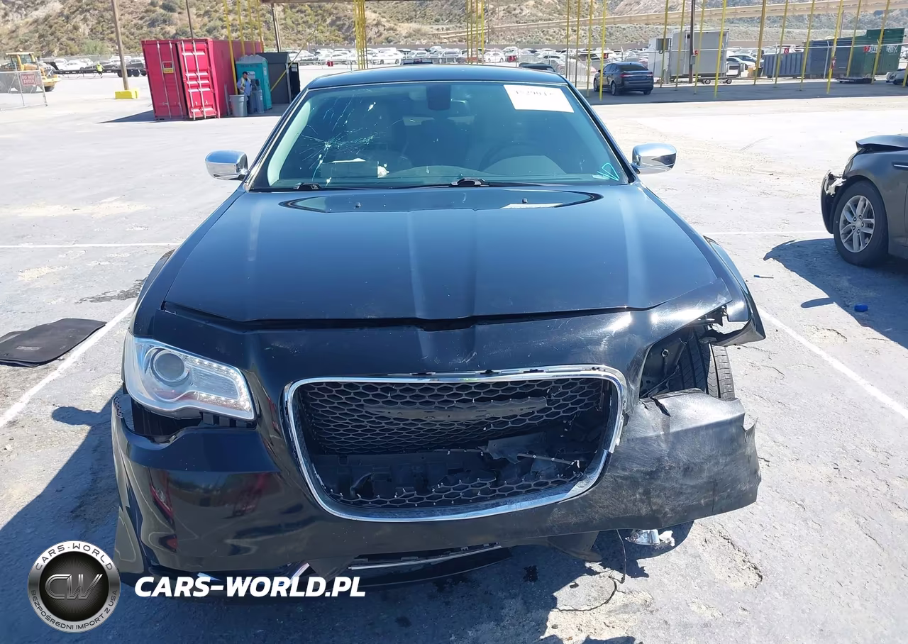 2015 Chrysler 300C VIN:2C3CCAEGXFH893982 - 12