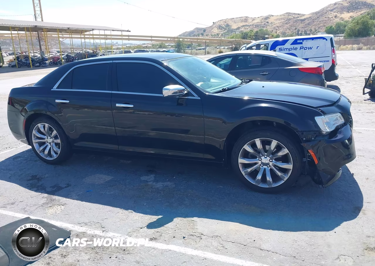 2015 Chrysler 300C VIN:2C3CCAEGXFH893982 - 13