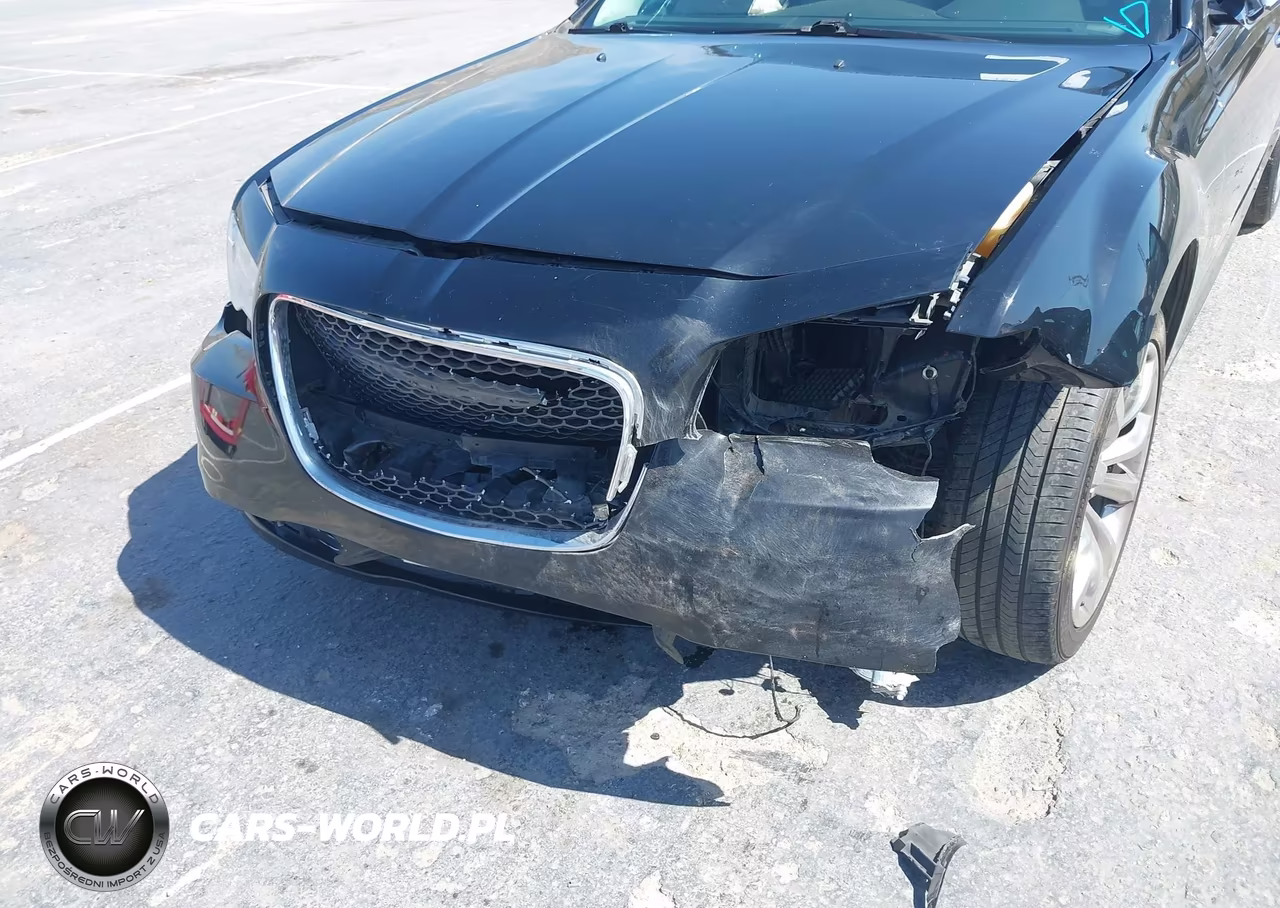 2015 Chrysler 300C VIN:2C3CCAEGXFH893982 - 6