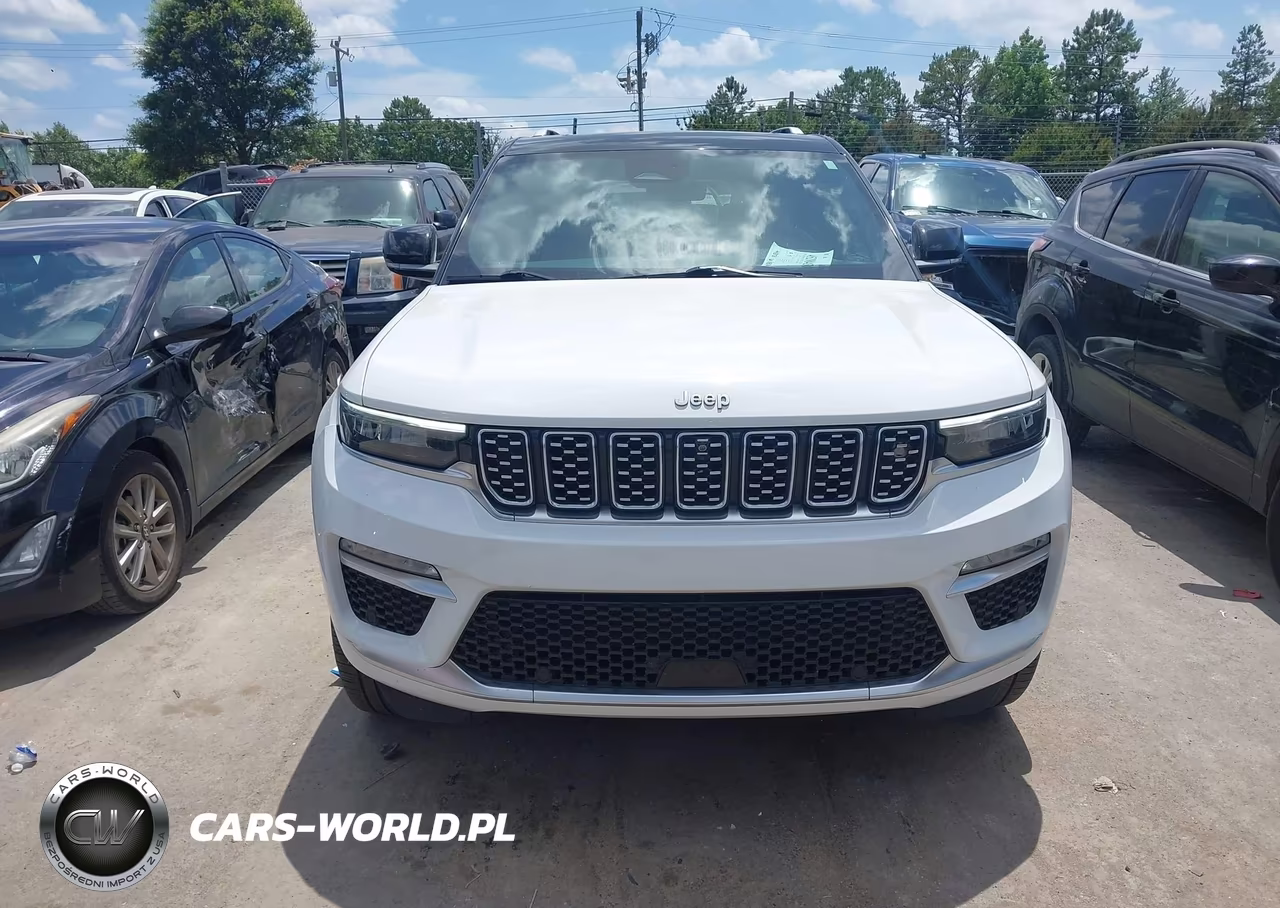 2023 Jeep Grand Cherokee Summit Reserve 4X4 VIN:1C4RJHEG3P8866392 - 13