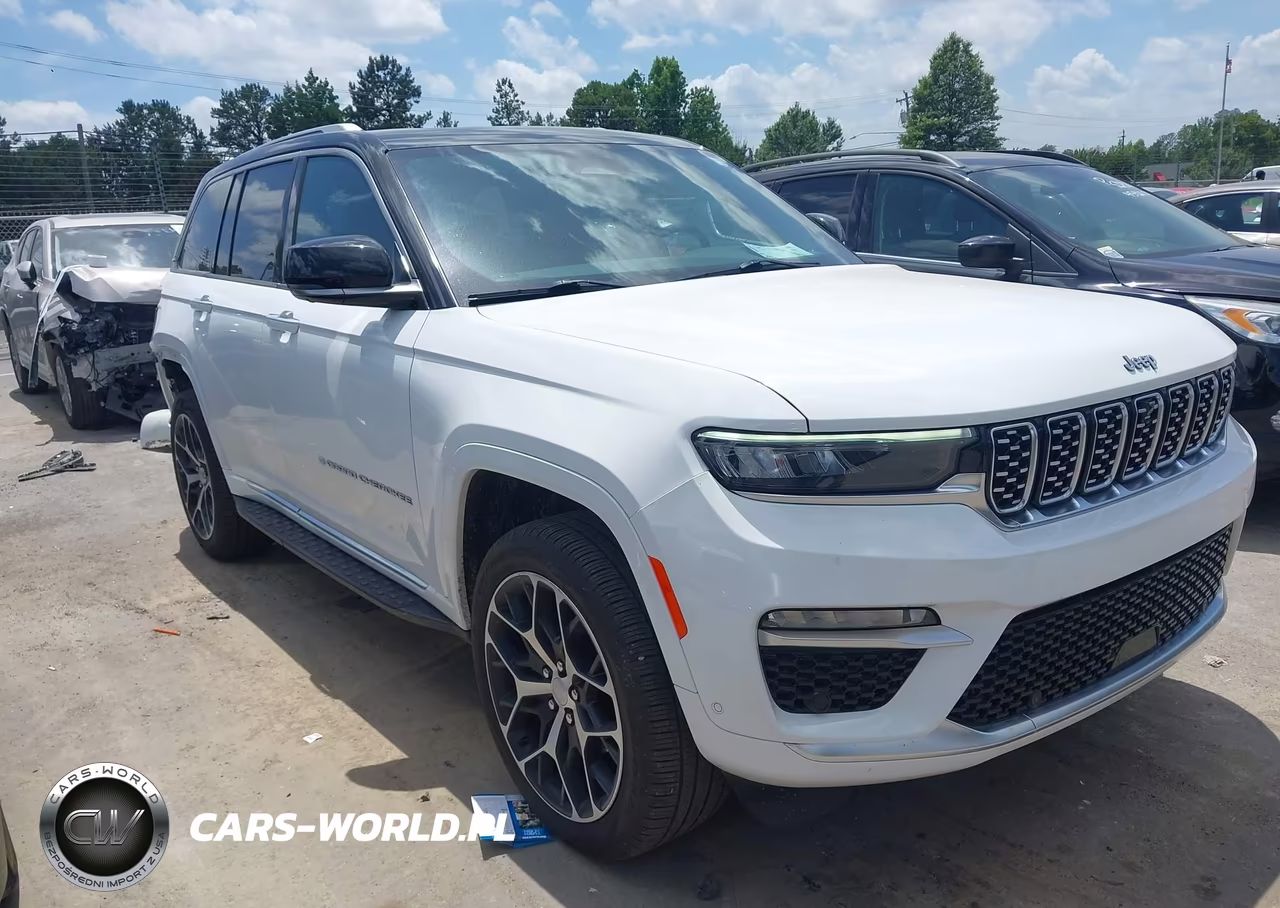 2023 Jeep Grand Cherokee Summit Reserve 4X4 VIN:1C4RJHEG3P8866392 - 14