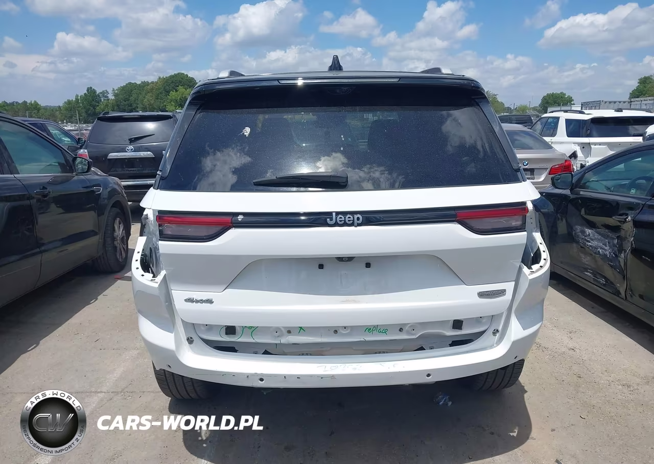 2023 Jeep Grand Cherokee Summit Reserve 4X4 VIN:1C4RJHEG3P8866392 - 17