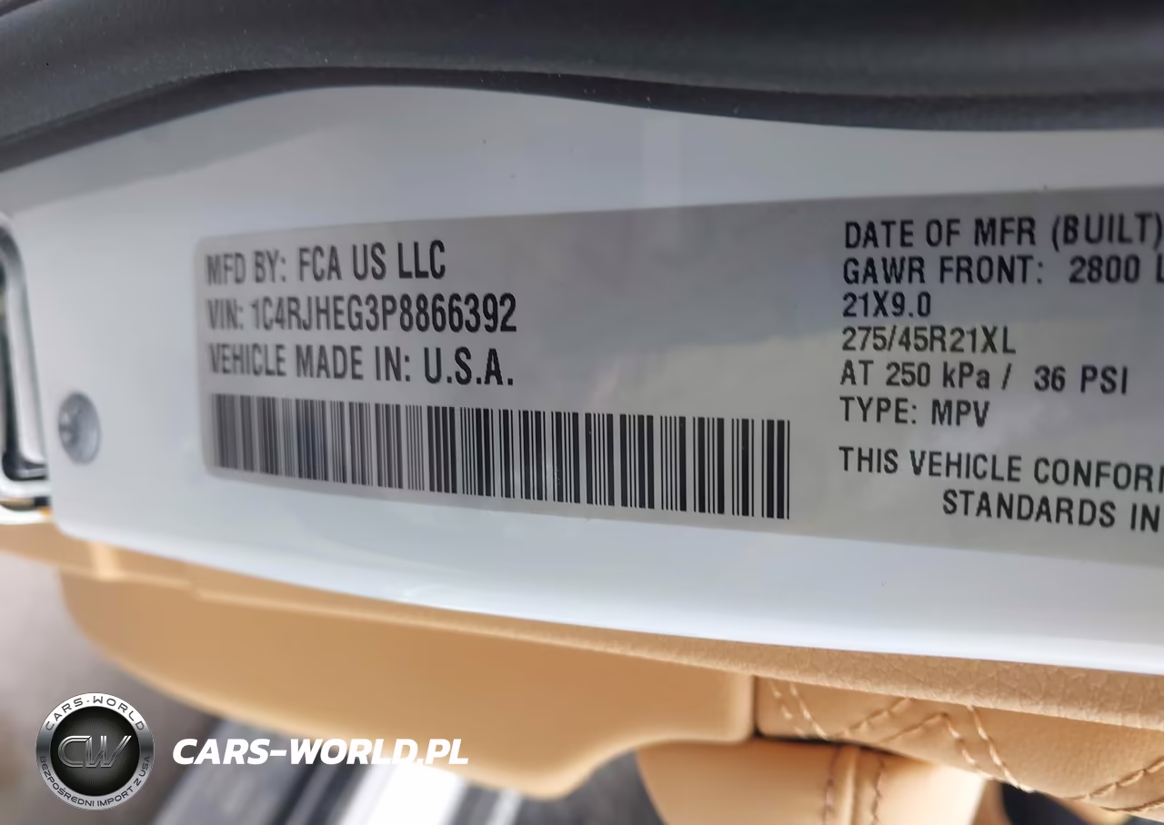 2023 Jeep Grand Cherokee Summit Reserve 4X4 VIN:1C4RJHEG3P8866392 - 9