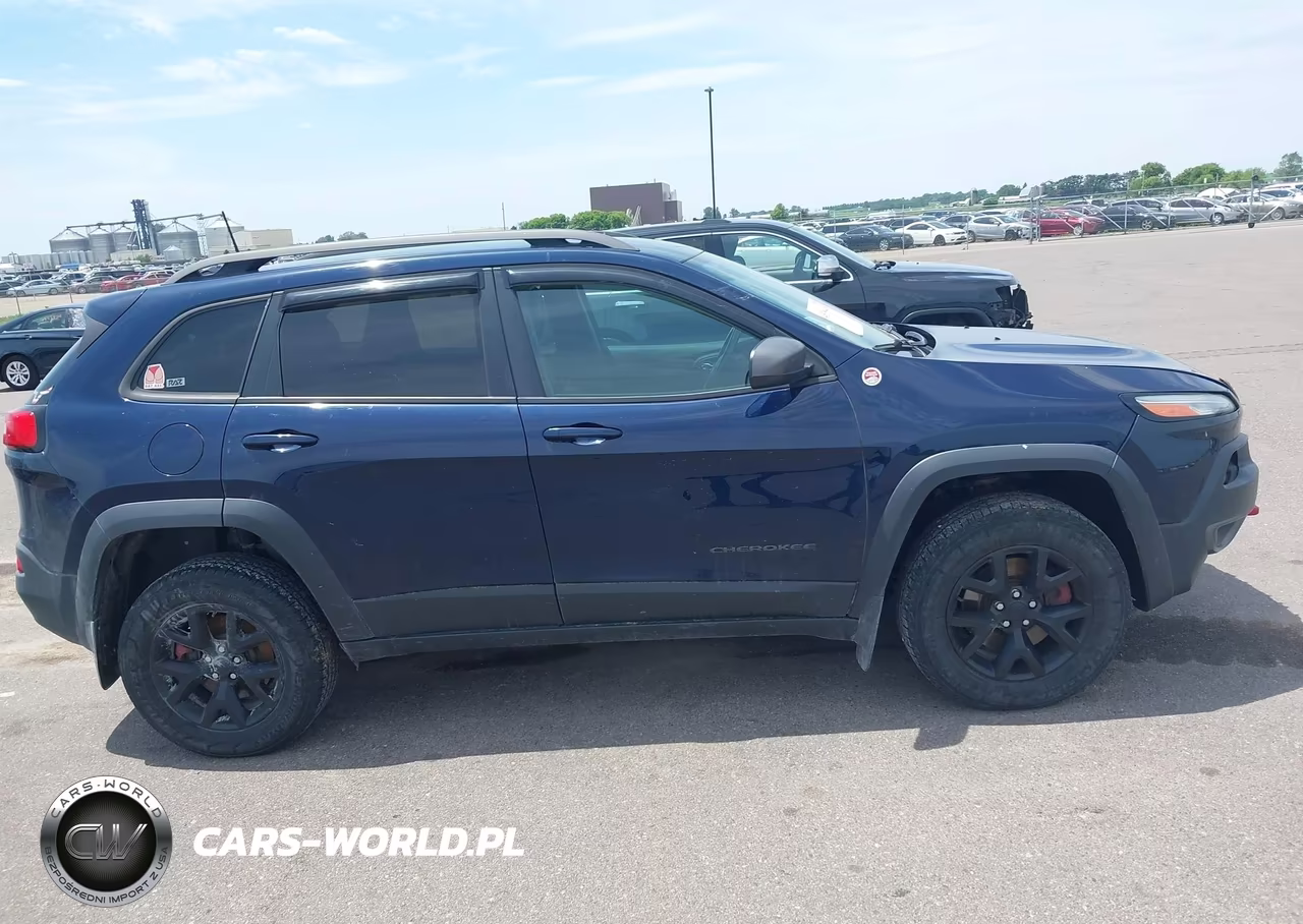 2016 Jeep Cherokee Trailhawk VIN:1C4PJMBS3GW333608 - 13