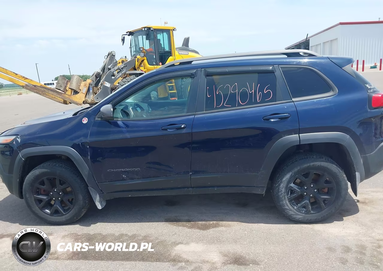 2016 Jeep Cherokee Trailhawk VIN:1C4PJMBS3GW333608 - 14