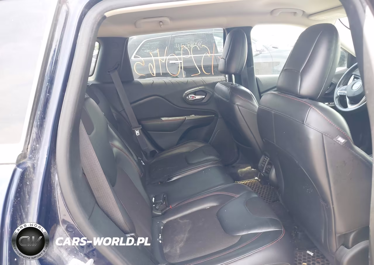 2016 Jeep Cherokee Trailhawk VIN:1C4PJMBS3GW333608 - 8
