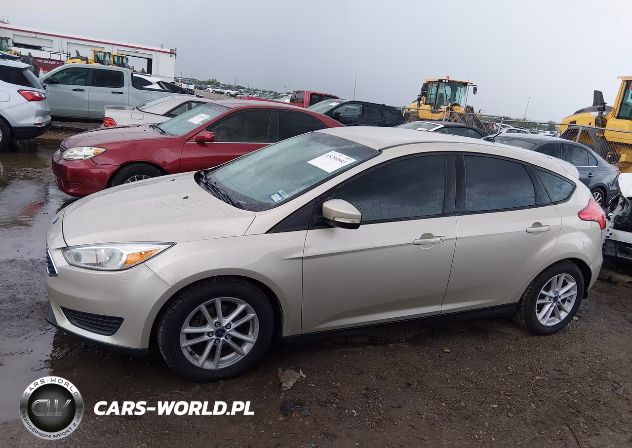 2017 Ford Focus Se VIN:1FADP3K20HL262887 - 14