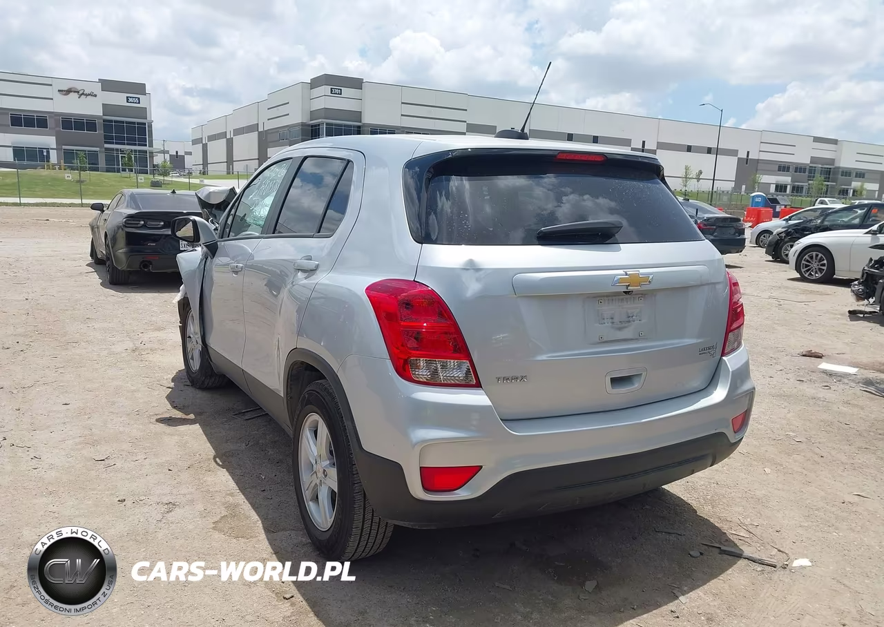 2022 Chevrolet Trax Fwd Ls VIN:KL7CJKSM5NB544671 - 3