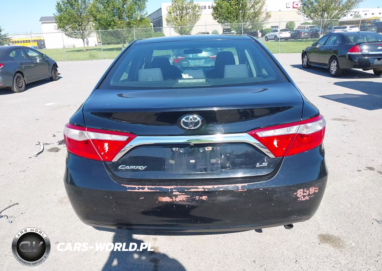 2017 Toyota Camry Le VIN:4T1BF1FK1HU281277 - 16