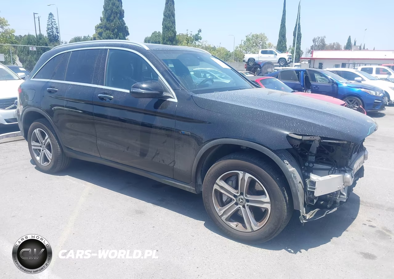 2019 Mercedes-Benz Glc 350E 4Matic – zdjęcie 1 z 20