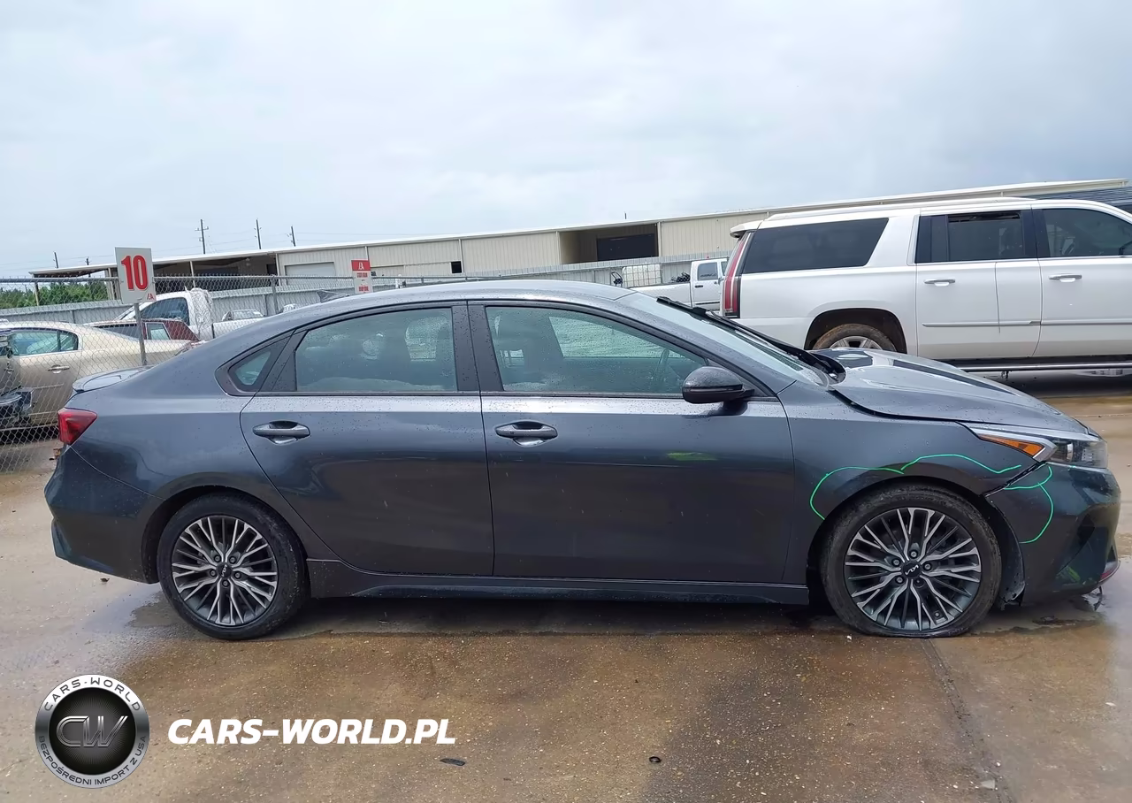 2023 Kia Forte Gt-Line VIN:3KPF54AD6PE612600 - 13