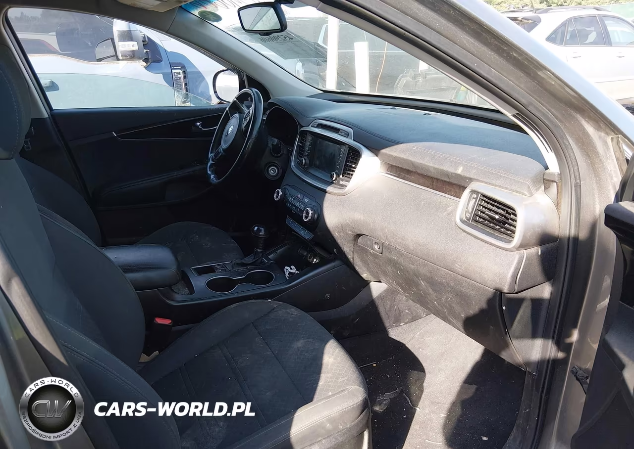 2018 Kia Sorento 2.4L Lx VIN:5XYPGDA3XJG373388 - 5