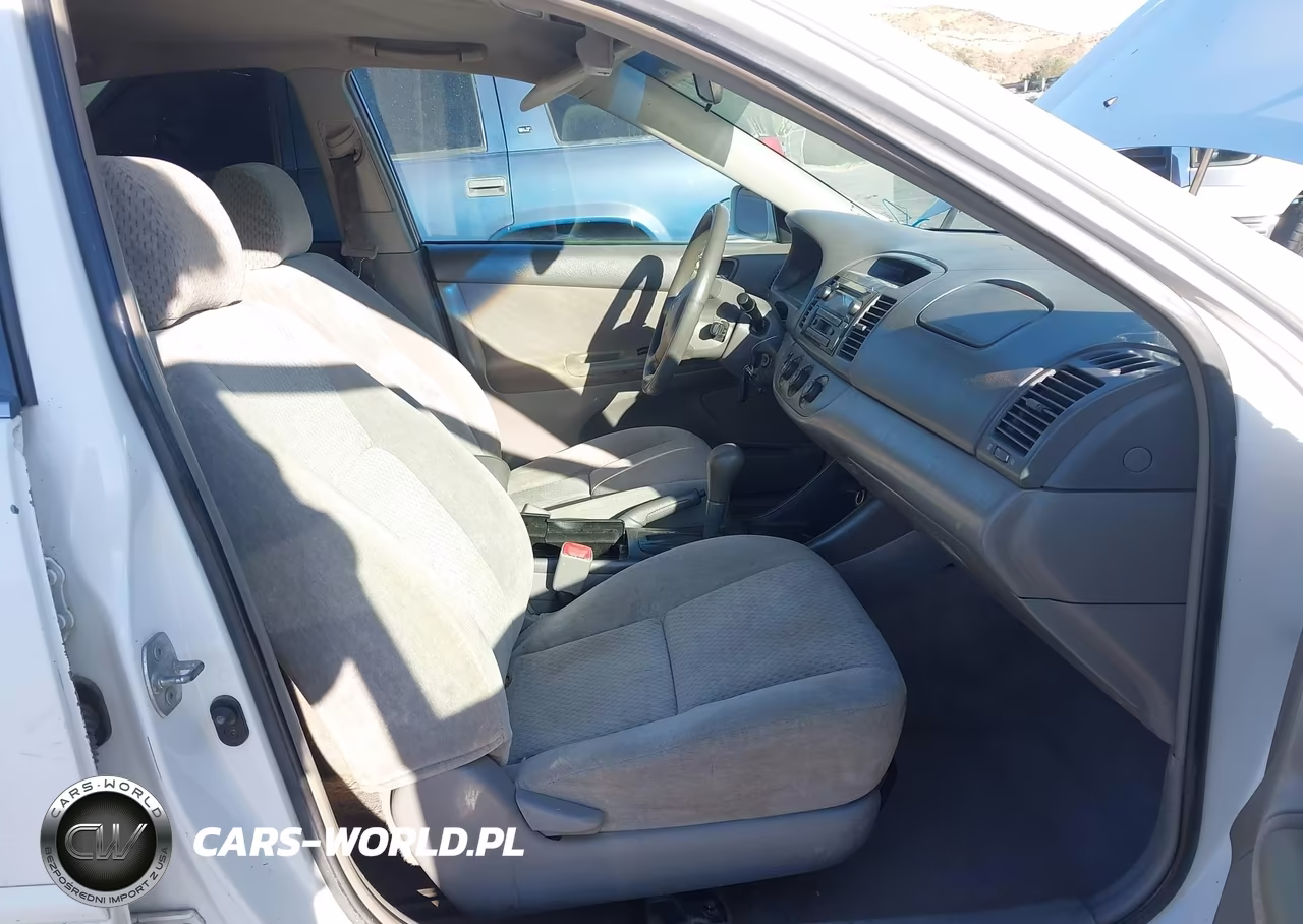 2004 Toyota Camry Le VIN:4T1BE32K94U364471 - 5