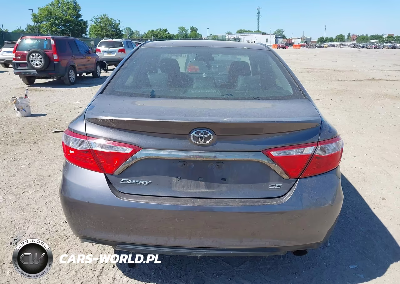 2015 Toyota Camry Se VIN:4T1BF1FK3FU059644 - 15